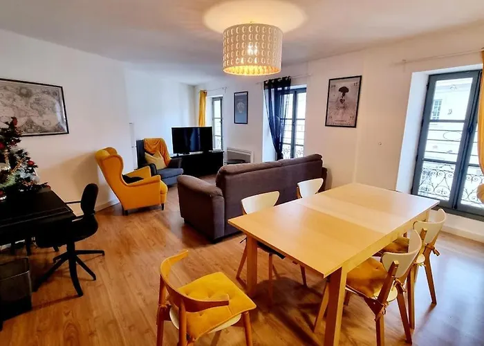 Elégant P4 Du Centre Historique Appartement Nîmes