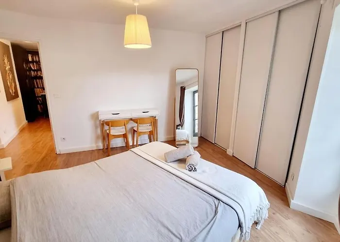 Elegant P4 Du Centre Historique Apartment Nîmes