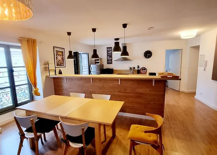 Elegant P4 Du Centre Historique *